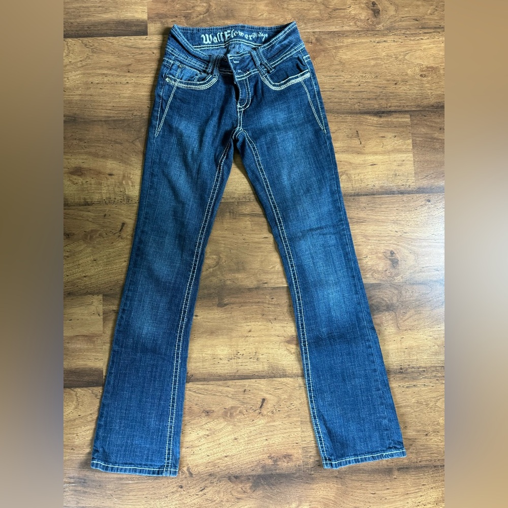 Bootcut Wallflower Jeans
